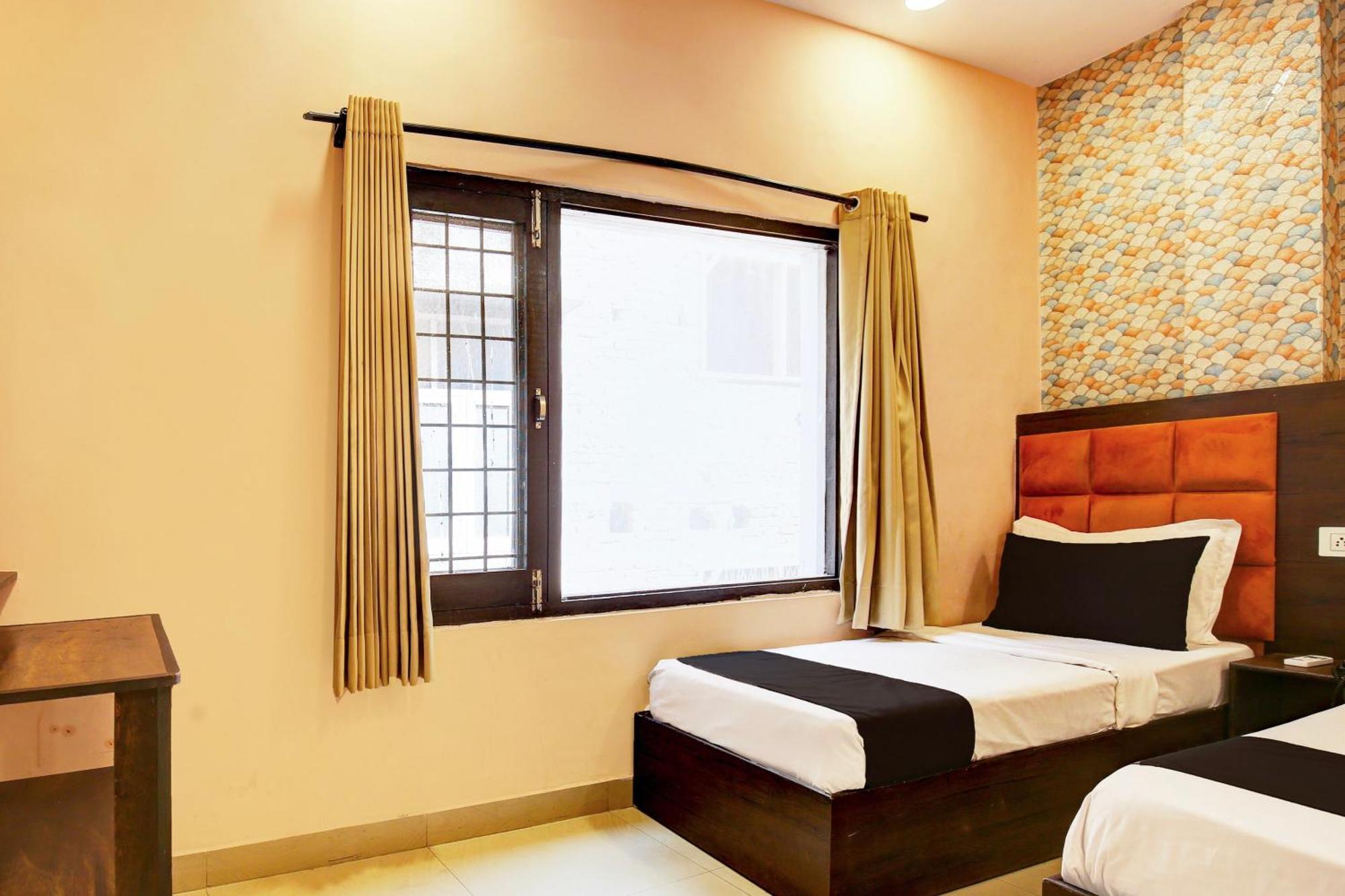 Hotel O Pink Residency Amritsar Buitenkant foto